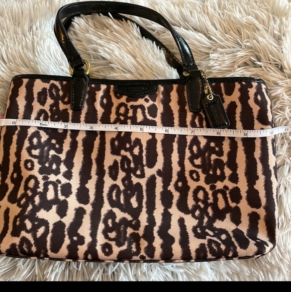 Handbags - Coach Bag